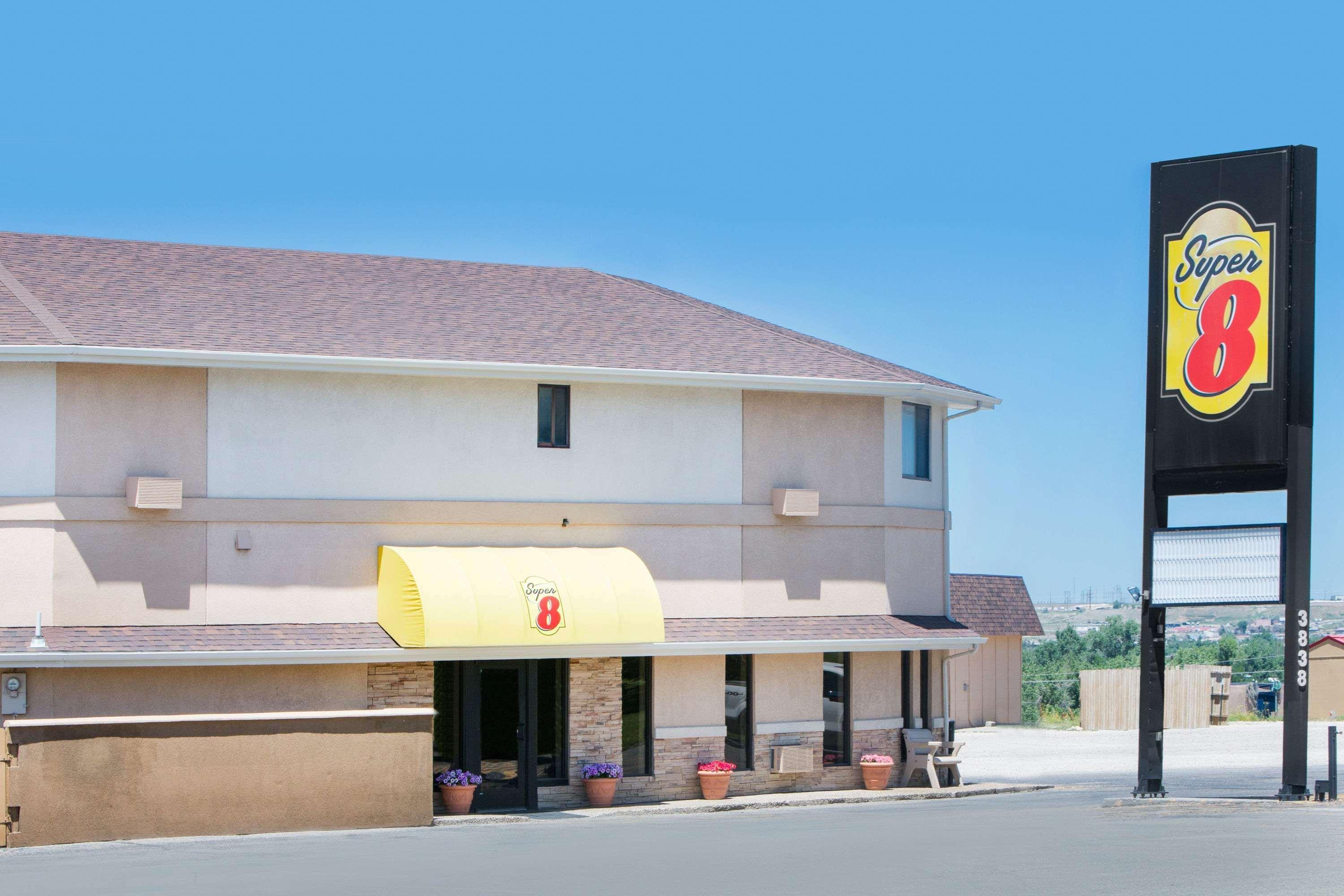 Super 8 By Wyndham Casper West By The River Exterior foto